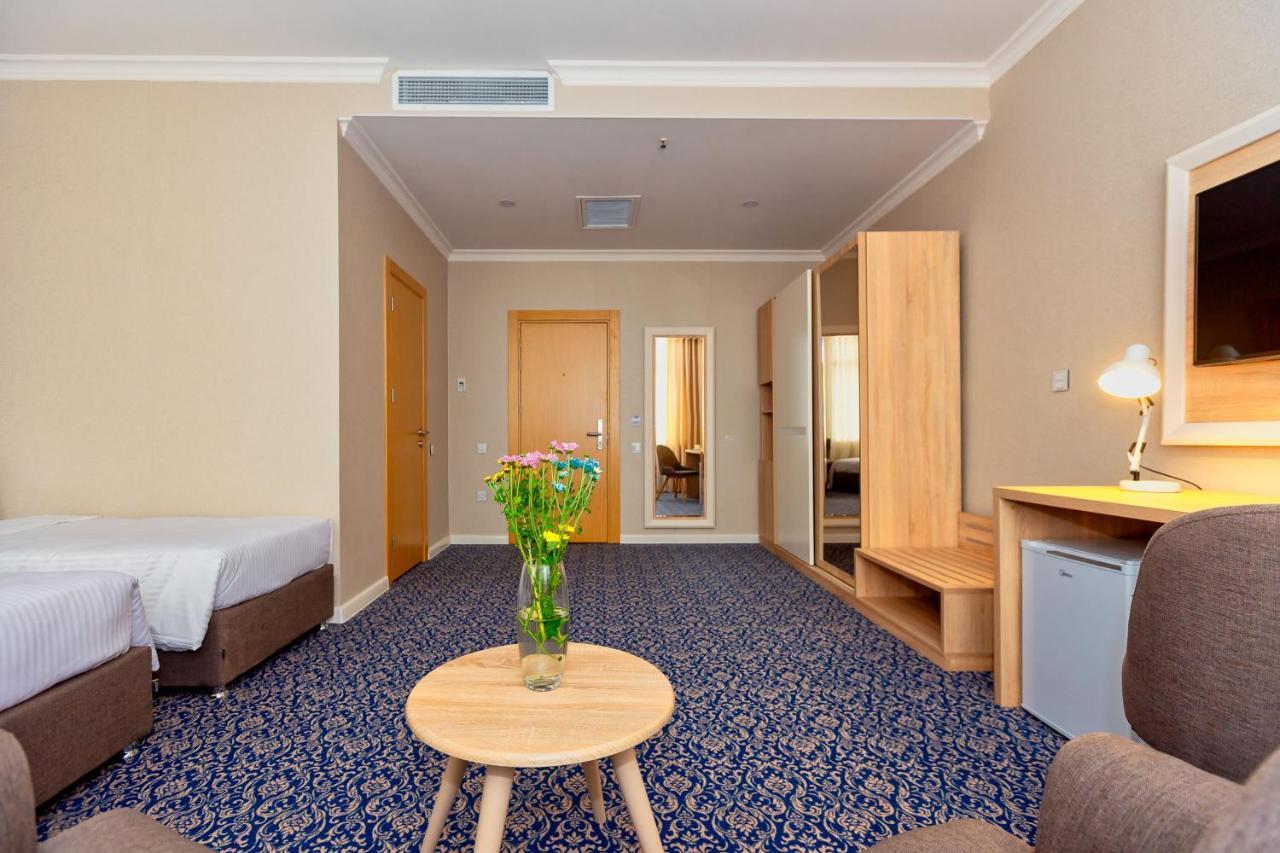 Metro City Hotel Baku Kültér fotó