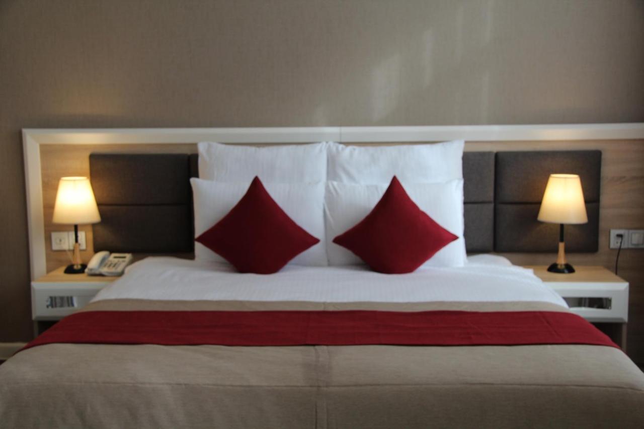 Metro City Hotel Baku Kültér fotó